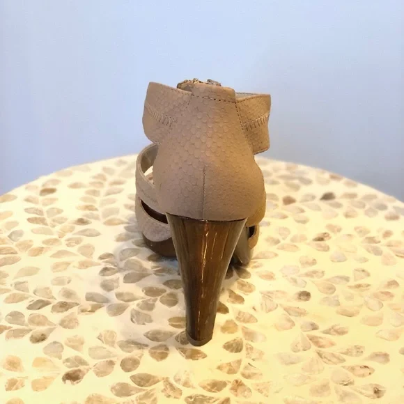 Michael Kors Bronze Metallic & Taupe Faux Snake Skin Pumps - Zipper Front - 8.5 - Picture 5 of 14